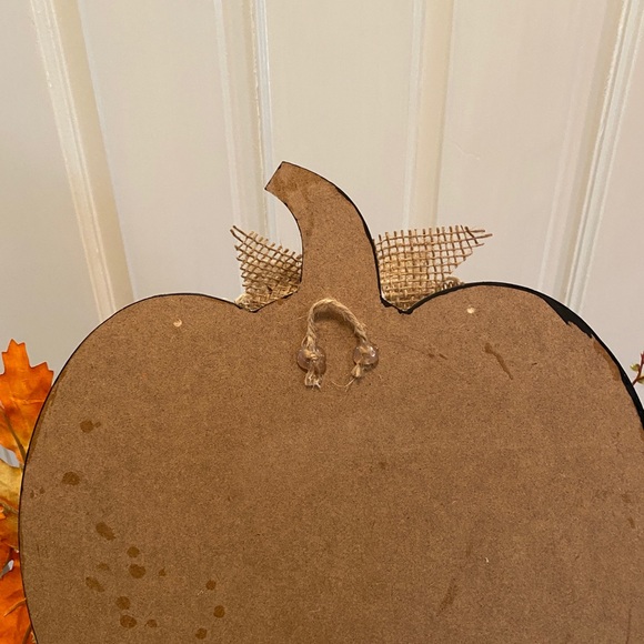 Flat Pumpkin Sign - Picture 2 of 2